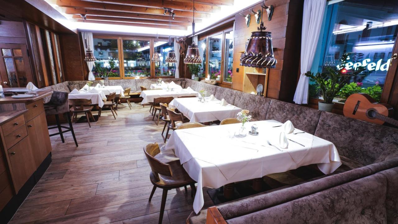 Tiroler Weinstube Lejlighedshotel Seefeld in Tirol Eksteriør billede