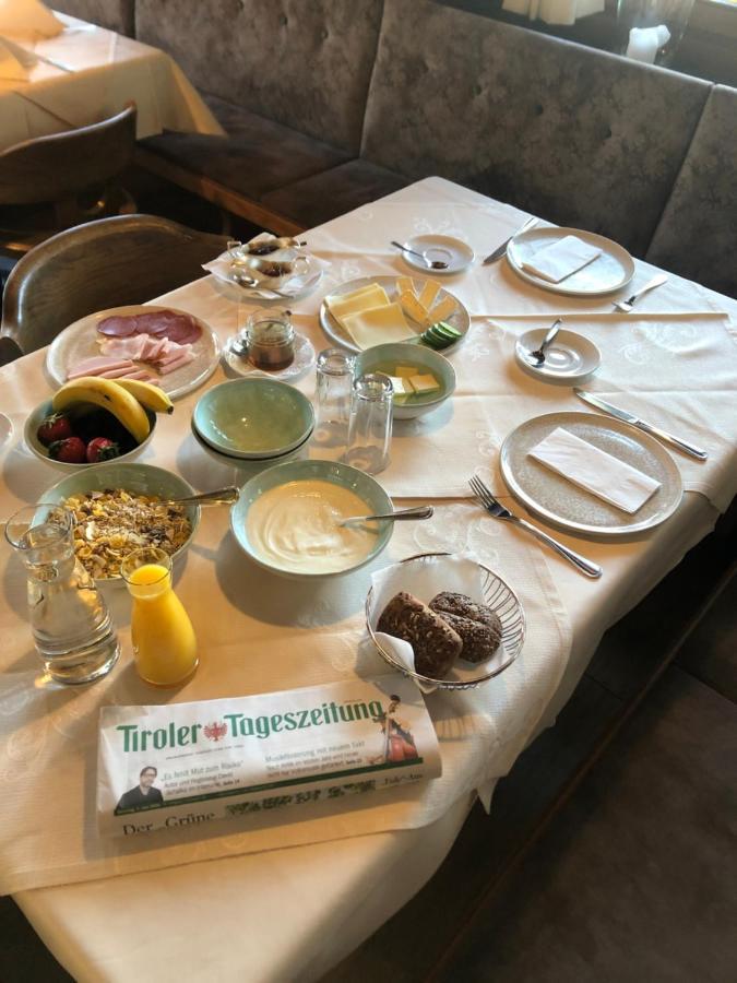Tiroler Weinstube Lejlighedshotel Seefeld in Tirol Eksteriør billede