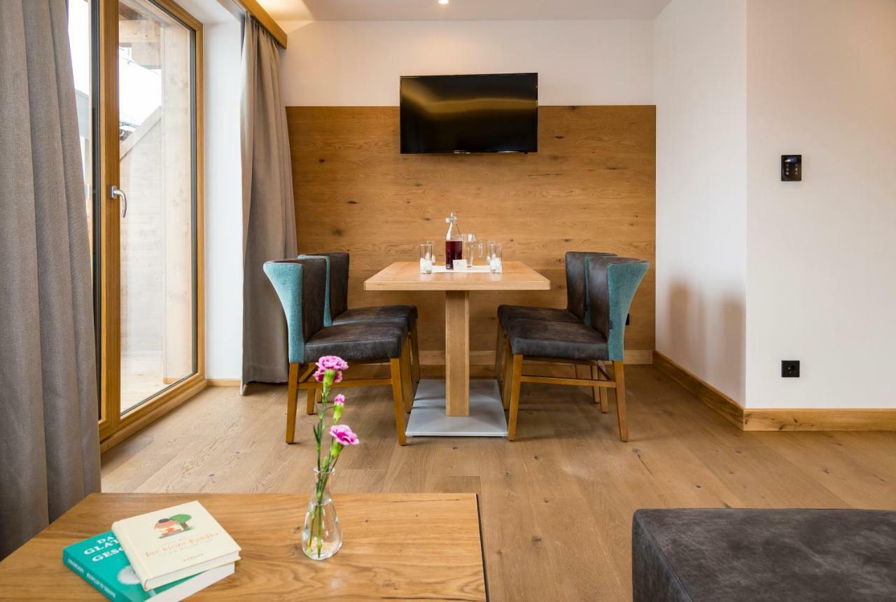 Tiroler Weinstube Lejlighedshotel Seefeld in Tirol Eksteriør billede
