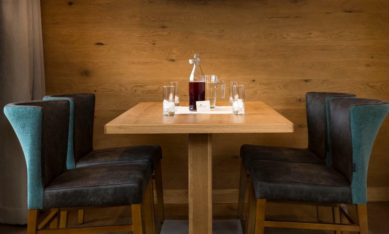 Tiroler Weinstube Lejlighedshotel Seefeld in Tirol Eksteriør billede