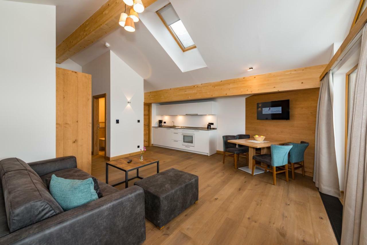 Tiroler Weinstube Lejlighedshotel Seefeld in Tirol Eksteriør billede